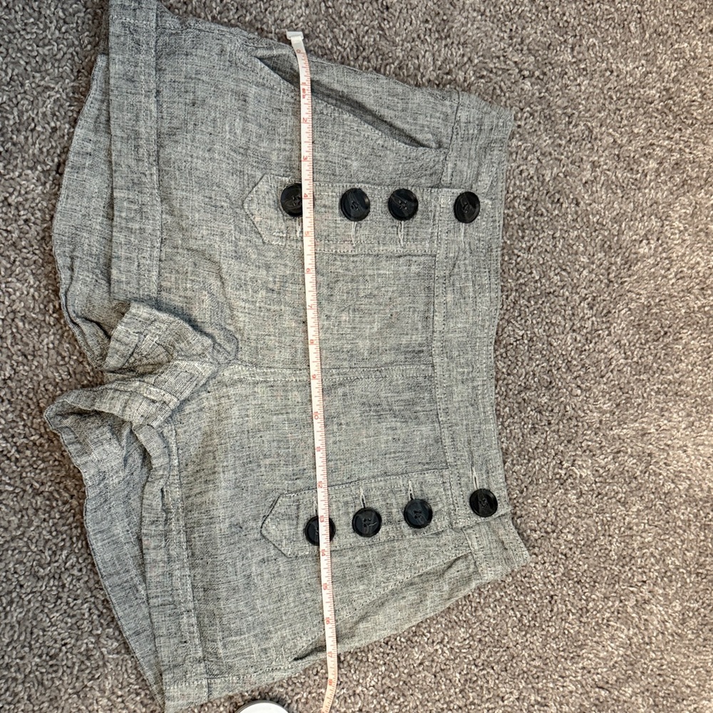 Express Women's Gray Linen-Blend Button Front Sailor Shorts - Picture 5 of 7